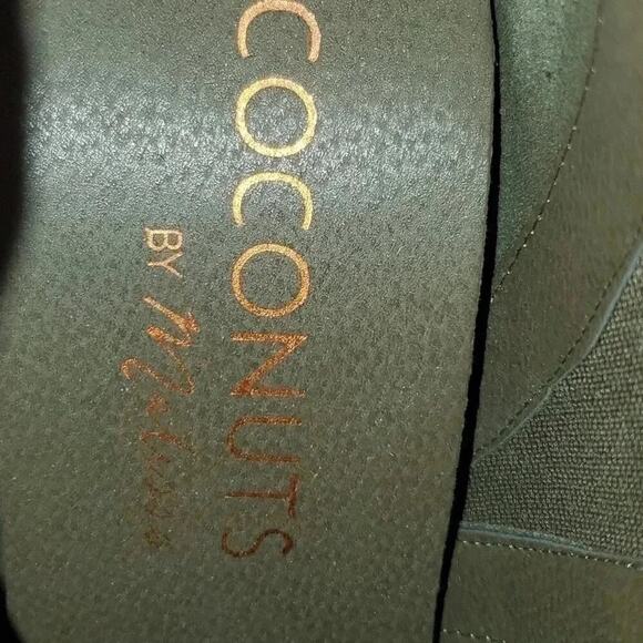 Coconut by Matisse Green Size 7.5M Sneakers - Picture 13 of 13